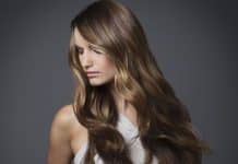 Sublimez vos cheveux bruns avec un balayage élégant